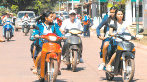 18-0094-motos-en-la-ciudad