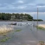 Casares busca cobrar sobretasa vial al campo en medio de la peor inundación 